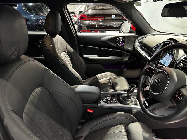 ＭＩＮＩ ジョンクーパーワークス　クラブマン　ＪＣＷ・トリム　４ＷＤ　ジョンクーパーワークストリム　１９インチアロイ　ＭＩＮＩＹｏｕｒｓスタイルレザーシート　電動フロントシート　　ＡＣＣ　パーキングアシスト　ＬＥＤヘッドライト　ワンオーナー　認定中古車２年保証（23枚目）