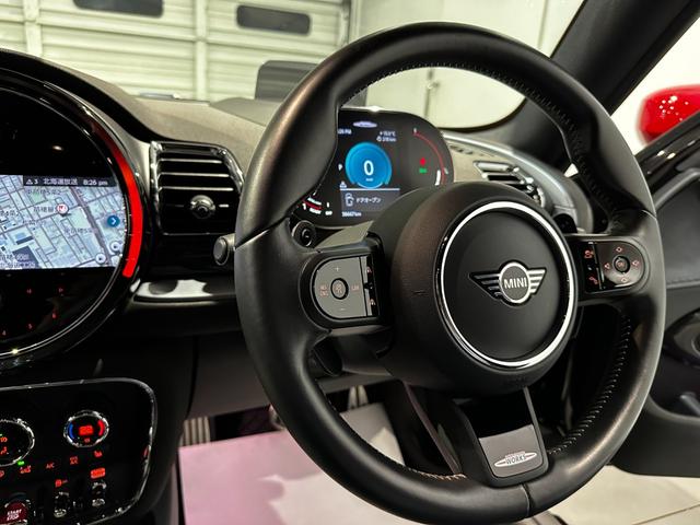 ＭＩＮＩ ジョンクーパーワークス　クラブマン　ＪＣＷ・トリム　４ＷＤ　ジョンクーパーワークストリム　１９インチアロイ　ＭＩＮＩＹｏｕｒｓスタイルレザーシート　電動フロントシート　　ＡＣＣ　パーキングアシスト　ＬＥＤヘッドライト　ワンオーナー　認定中古車２年保証（32枚目）