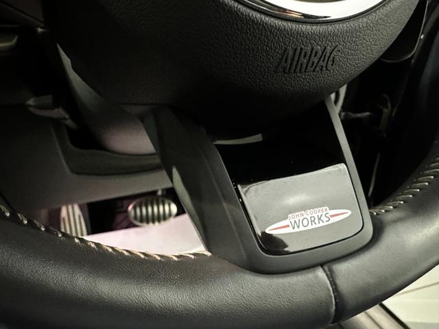 ＭＩＮＩ ジョンクーパーワークス　クラブマン　ＪＣＷ・トリム　４ＷＤ　ジョンクーパーワークストリム　１９インチアロイ　ＭＩＮＩＹｏｕｒｓスタイルレザーシート　電動フロントシート　　ＡＣＣ　パーキングアシスト　ＬＥＤヘッドライト　ワンオーナー　認定中古車２年保証（33枚目）