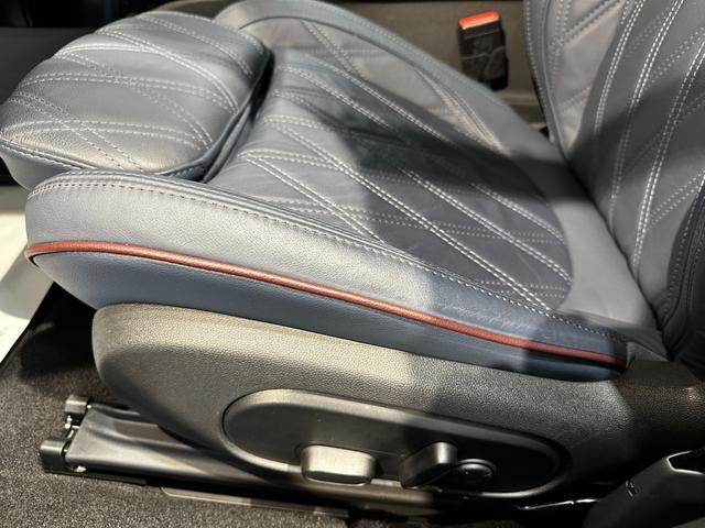 ＭＩＮＩ クーパーＳ　クラブマン　オール４　４ＷＤ　インディゴブルーレザーシート　パノラマサンルーフ　ジョンクーパーワークスチリパッケージ　純正ナビ　リアカメラ　アクティブクルーズコントロール　ＬＥＤヘッドライト　ワンオーナー認定中古車１年保証（8枚目）