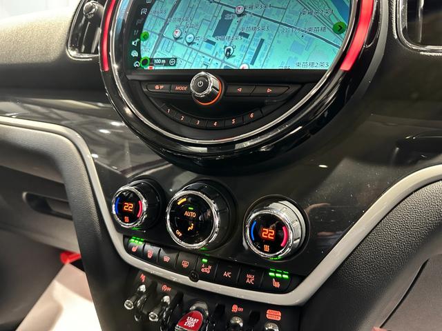 ＭＩＮＩ クーパーＳＤ　クロスオーバー　オール４　ＡＬＬ４　ペッパーパッケージ　純正ナビゲーション　リアカメラ　パーキングアシスト　前席シートヒーター　１８インチアロイホイール　ルームミラー内蔵ＥＴＣ　認定中古車　２年保証（30枚目）
