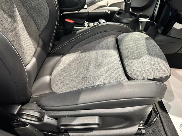 MINI クーパーDプレミアムプラスパッケージクラシックトリム プレミアムプラスパッケージ スポーツシート 前席シートヒーター ヘッドアップディスプレイ リアビューカメラ ルームミラー内蔵ETC 16インチアロイホイール クラシックトリム ワンオーナー(22枚目)