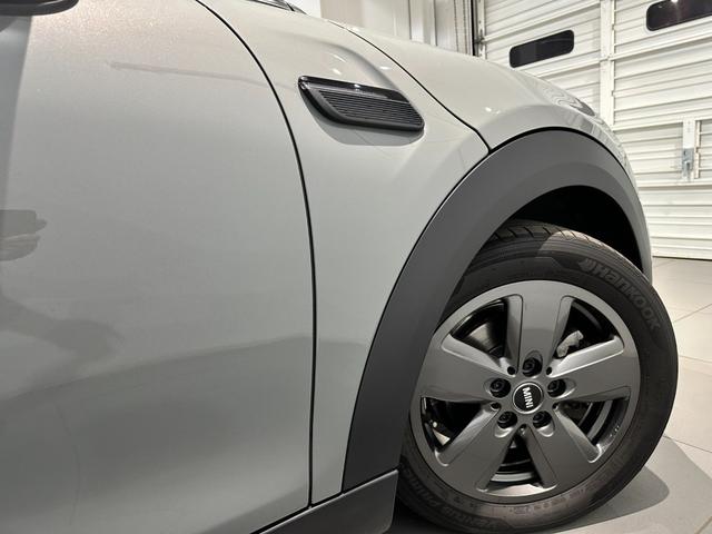 MINI クーパーDプレミアムプラスパッケージクラシックトリム プレミアムプラスパッケージ スポーツシート 前席シートヒーター ヘッドアップディスプレイ リアビューカメラ ルームミラー内蔵ETC 16インチアロイホイール クラシックトリム ワンオーナー(42枚目)