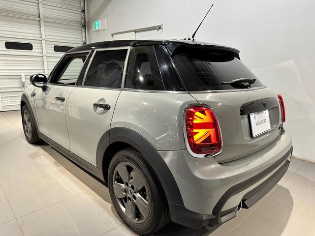 MINI クーパーDプレミアムプラスパッケージクラシックトリム プレミアムプラスパッケージ スポーツシート 前席シートヒーター ヘッドアップディスプレイ リアビューカメラ ルームミラー内蔵ETC 16インチアロイホイール クラシックトリム ワンオーナー(47枚目)