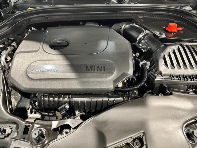 MINI クーパー クラシック・トリム プレミアムプラスパッケージ スポーツシート 前席シートヒーター ヘッドアップディスプレイ リアビューカメラ ルームミラー内蔵ETC 16インチアロイホイール クラシックトリム ワンオーナー(28枚目)