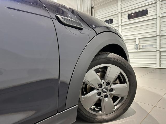 MINI クーパー クラシック・トリム プレミアムプラスパッケージ スポーツシート 前席シートヒーター ヘッドアップディスプレイ リアビューカメラ ルームミラー内蔵ETC 16インチアロイホイール クラシックトリム ワンオーナー(33枚目)