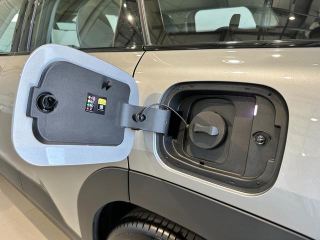 MINI エースマンE クラシック・トリム クラシックトリム 18インチアロイホイール アダプティブLEDヘッドライト 前席シートヒーター ステアリングヒーター ドライビングアシスト パーキングアシストプラス 弊社デモカー 認定中古車 2年保証(13枚目)