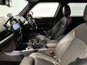 ＭＩＮＩ ジョンクーパーワークス　クラブマン　ＪＣＷ・トリム　４ＷＤ　ジョンクーパーワークストリム　１９インチアロイ　ＭＩＮＩＹｏｕｒｓスタイルレザーシート　電動フロントシート　　ＡＣＣ　パーキングアシスト　ＬＥＤヘッドライト　ワンオーナー　認定中古車２年保証（7枚目）