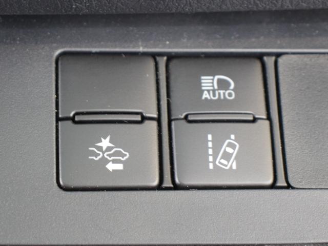 シエンタ Ｇ　４ＷＤ　フリップダウン　純正ナビ＆ＴＶ　セーフティーセンス　寒冷地仕様　ＬＥＤヘッドライト　両側電動ドア　シートヒーター　バックカメラ　ワンオーナー　スマートキー　プッシュスタート　オートライト（8枚目）