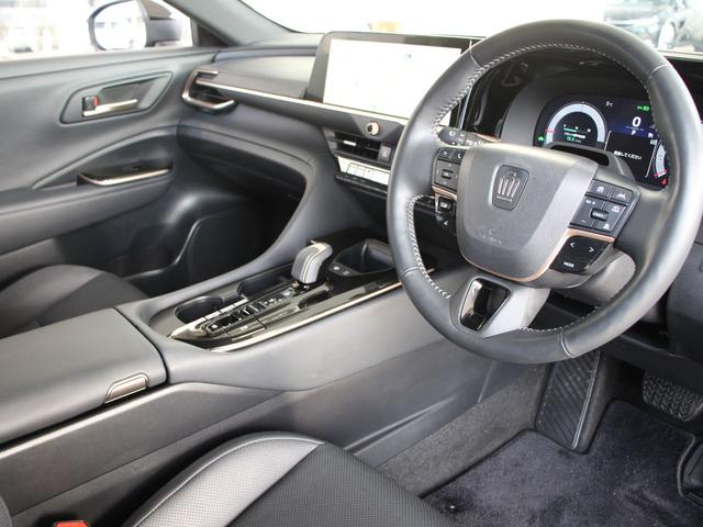 クラウンスポーツ Ｚ　４ＷＤ　本州仕入　純正１２．３型ナビ＆ＴＶ　全周囲カメラ　トヨタチームメイト　セーフティーセンス　レーダークルーズ　黒レザーシート　シートベンチレーション　ワイヤレス充電　ハンズフリーパワーバックドア（18枚目）