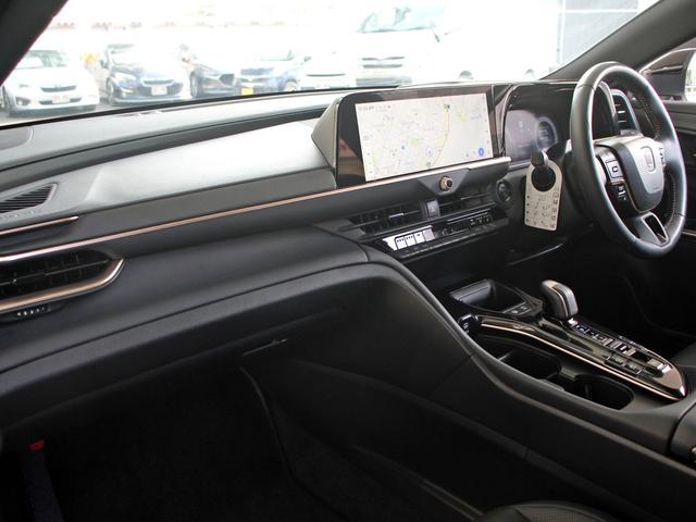 クラウンスポーツ Ｚ　４ＷＤ　本州仕入　純正１２．３型ナビ＆ＴＶ　全周囲カメラ　トヨタチームメイト　セーフティーセンス　レーダークルーズ　黒レザーシート　シートベンチレーション　ワイヤレス充電　ハンズフリーパワーバックドア（19枚目）