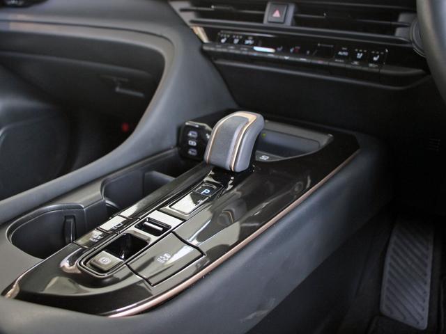 クラウンスポーツ Ｚ　４ＷＤ　本州仕入　純正１２．３型ナビ＆ＴＶ　全周囲カメラ　トヨタチームメイト　セーフティーセンス　レーダークルーズ　黒レザーシート　シートベンチレーション　ワイヤレス充電　ハンズフリーパワーバックドア（24枚目）