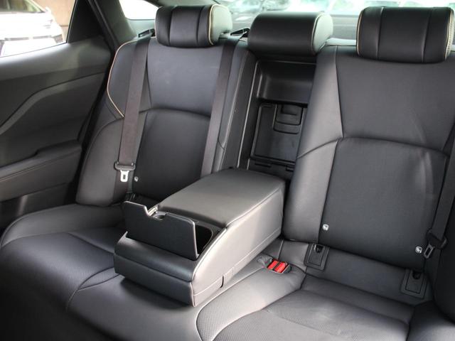 TOYOTA CROWN CROSSOVER G LEATHER PACKAGE