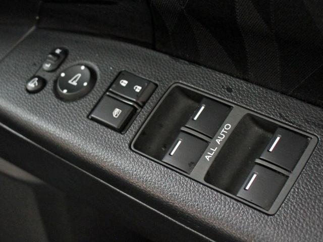 オデッセイ アブソルート・ホンダセンシング 4WD ワンオーナー 純正ナビ&TV バックカメラ レーダークルーズ ハーフレザーシート 両側電動ドア パワーシート LEDヘッドライト スマートキー プッシュスタート パドルシフト オートライト(25枚目)