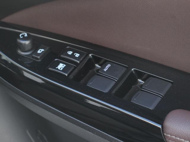 フロンクス ベースグレード　４ＷＤ　２トーンルーフ　スズキコネクト９型ナビ　全周囲カメラ　セーフティサポート　レーダークルーズ　ワンオーナー　ワイヤレス充電　シートヒーター　クリアランスソナー　ＬＥＤヘッドライト　パドルシフト（33枚目）