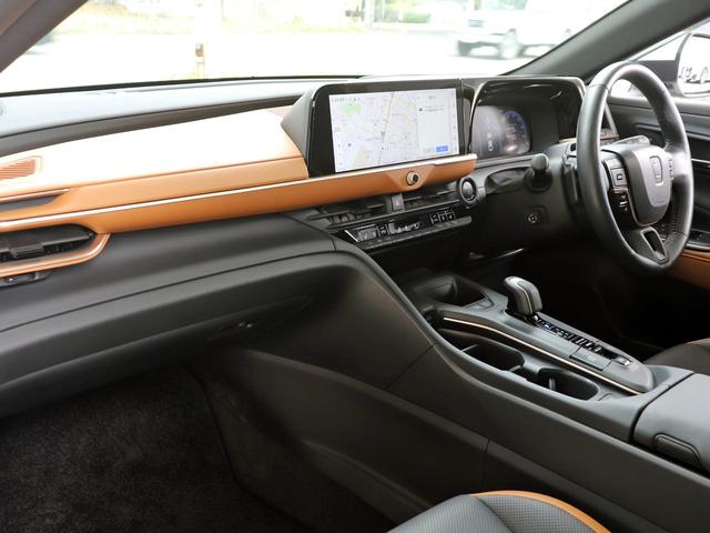 クラウンクロスオーバー ＲＳアドバンスド　サンルーフ　ドライバーサポートＰＫＧ２　リアサポートＰＫＧ　デジタルインナーミラー　１５００Ｗ　トヨタチームメイト　１２．３型ナビ　全方位カメラ　ハンズフリーパワーバックドア　黒革　ブラインドスポット（30枚目）