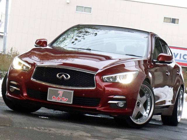 スカイライン ３５０ＧＴ　ＦＯＵＲ　ハイブリッド　タイプＰ　全方位運転支援システム　インテリジェントクルーズコントロール　アラウンドビューモニター　メーカーナビ　フルセグＴＶ　社外１９インチアルミ　黒革シート　メモリー付パワーシート　シートヒーター　ＥＴＣ（2枚目）