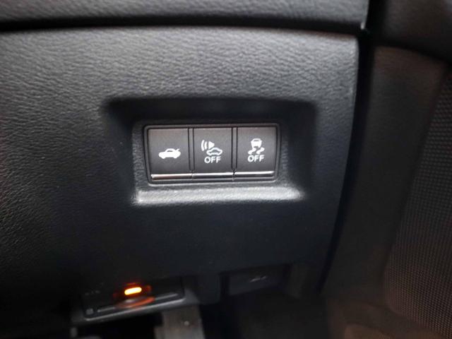 スカイライン ３５０ＧＴ　ＦＯＵＲ　ハイブリッド　タイプＰ　全方位運転支援システム　インテリジェントクルーズコントロール　アラウンドビューモニター　メーカーナビ　フルセグＴＶ　社外１９インチアルミ　黒革シート　メモリー付パワーシート　シートヒーター　ＥＴＣ（13枚目）