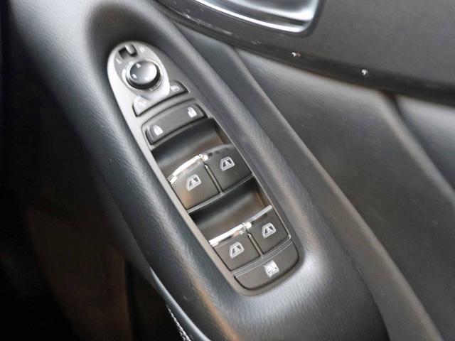 スカイライン ３５０ＧＴ　ＦＯＵＲ　ハイブリッド　タイプＰ　全方位運転支援システム　インテリジェントクルーズコントロール　アラウンドビューモニター　メーカーナビ　フルセグＴＶ　社外１９インチアルミ　黒革シート　メモリー付パワーシート　シートヒーター　ＥＴＣ（15枚目）