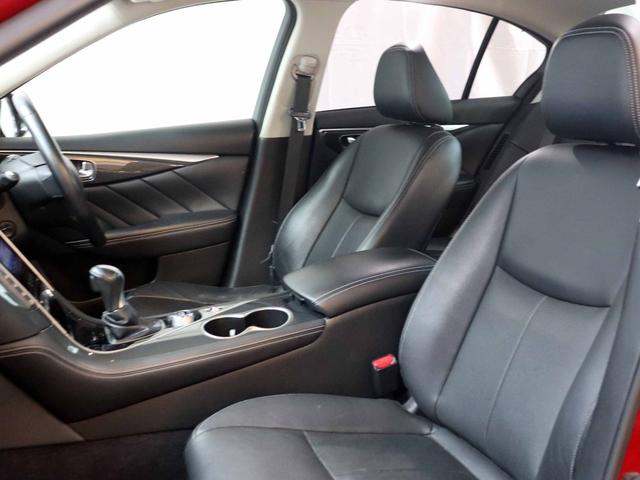 スカイライン ３５０ＧＴ　ＦＯＵＲ　ハイブリッド　タイプＰ　全方位運転支援システム　インテリジェントクルーズコントロール　アラウンドビューモニター　メーカーナビ　フルセグＴＶ　社外１９インチアルミ　黒革シート　メモリー付パワーシート　シートヒーター　ＥＴＣ（29枚目）