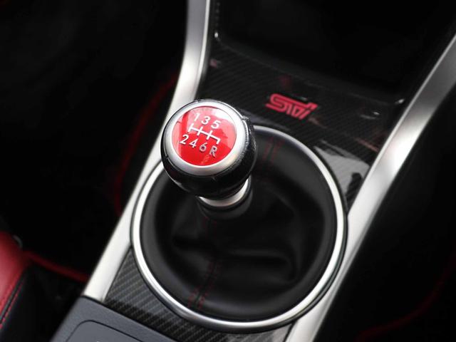 WRX STI STI 6MT ツインスクロールターボ(308PS) アドバンストセーフティPKG ビルシュタイン ブレンボ17インチブレーキ SDナビ フルセグTV サイド・バックカメラ ETC 黒半革 パワーシート(12枚目)