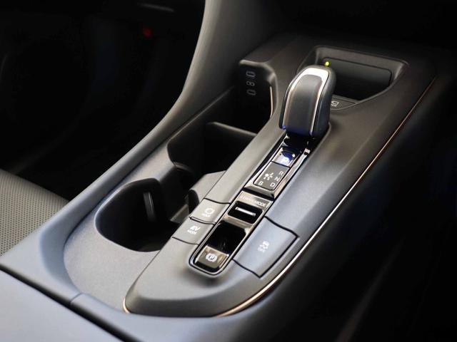 クラウンクロスオーバー Gアドバンスド・レザーパッケージ モデリスタエアロ デジタルインナーミラー 12.3型ナビTV パノラミックビューモニター セーフティセンス ブラインドスポット 4眼LEDヘッドライト 黒本革 ステアリングヒーター シートヒーター(10枚目)