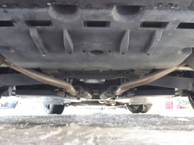 クラウンハイブリッド ＲＳアドバンス　Ｆｏｕｒ　ジャパンカラーセレクションＰＫＧ　寒冷地仕様　　セーフティＰＫＧプラス　メーカーナビＴＶ　パノラミックビューモニター　レーダークルーズ　Ａハイビーム　黒本革　ブラインドスポット　ＲＣＴＡ　ＥＴＣ（22枚目）