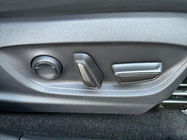 クラウンクロスオーバー Ｇアドバンスド・レザーパッケージ（18枚目）