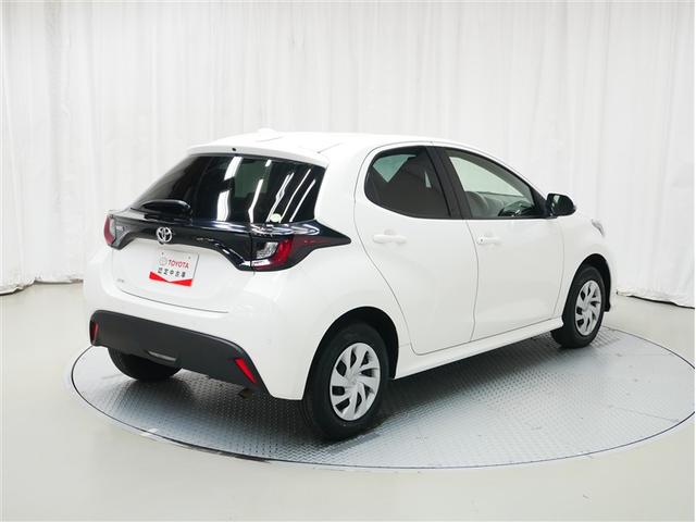 ヤリス Ｘ（3枚目）