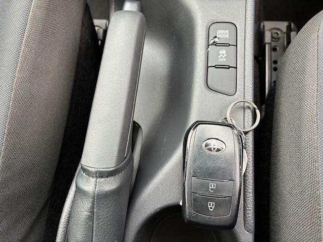 ヤリス X(15枚目)