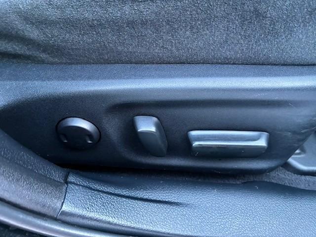 クラウンハイブリッド ロイヤルサルーン Four ブラックスタイル(22枚目)