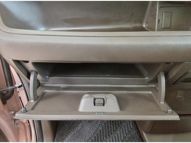 N-BOX G 後期型 衝突軽減ブレーキ Bluetooth バックカメラ ドラレコ フルセグTV 社外ナビ CD・DVD再生 スマートキー アイドリングストップ ABS 禁煙車 シートヒーター 4WD(20枚目)