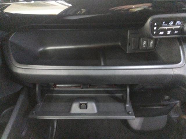 Ｎ－ＢＯＸカスタム Ｌ　後期型　衝突軽減ブレーキ　バックカメラ　ワンセグＴＶ　片側パワースライドドア　ＣＤ　エンジンスターター　アイドリングストップ　スマートキー　純正アルミホイール　ＬＥＤヘッドライト　ＡＢＳ　４ＷＤ（27枚目）