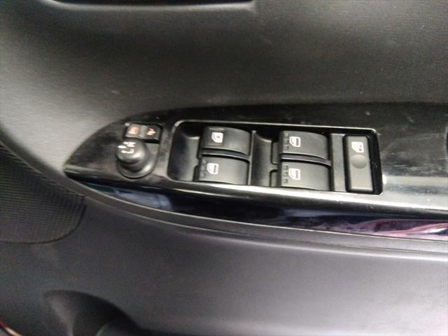 タント カスタムRS SAIII 4WD ターボ 衝突軽減ブレーキ Bluetooth バックカメラ 純正ナビTV 両側パワースライドドア CD・DVD再生 アイドリングストップ LEDヘッドライト ABS スマートキー(28枚目)