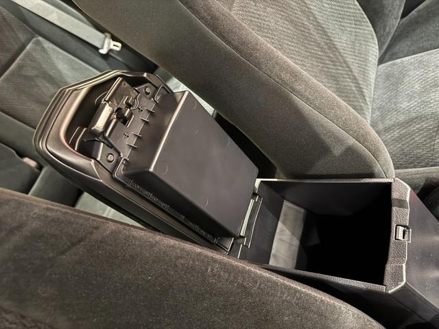 カローラアクシオ １．５Ｇ　トヨタセーフティセンスＣ　キーレス　純正ナビ　地デジ　バックカメラ　Ｂｌｕｅｔｏｏｔｈ　ＥＴＣ　ステアリモコン　オートエアコン　フロント熱線　ミラーヒーター　フロントフォグランプ　社外アルミホイール（37枚目）
