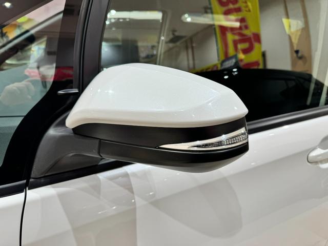 ノア Ｘ　４ＷＤ　純正ナビ　フルセグＴＶ　バックカメラ　スマーキー　プッシュスタート　両側パワースライドドア　ＬＥＤオートライト　Ｂｌｕｅｔｏｏｔｈ　ＥＴＣ　３列シート７人乗り　アイドリングストップ（13枚目）