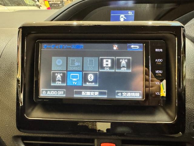 ノア Ｘ　４ＷＤ　純正ナビ　フルセグＴＶ　バックカメラ　スマーキー　プッシュスタート　両側パワースライドドア　ＬＥＤオートライト　Ｂｌｕｅｔｏｏｔｈ　ＥＴＣ　３列シート７人乗り　アイドリングストップ（25枚目）