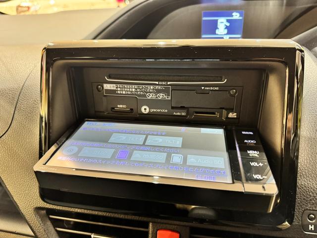 ノア Ｘ　４ＷＤ　純正ナビ　フルセグＴＶ　バックカメラ　スマーキー　プッシュスタート　両側パワースライドドア　ＬＥＤオートライト　Ｂｌｕｅｔｏｏｔｈ　ＥＴＣ　３列シート７人乗り　アイドリングストップ（27枚目）
