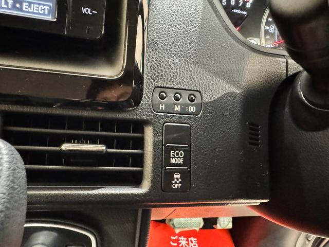 ノア Ｘ　４ＷＤ　純正ナビ　フルセグＴＶ　バックカメラ　スマーキー　プッシュスタート　両側パワースライドドア　ＬＥＤオートライト　Ｂｌｕｅｔｏｏｔｈ　ＥＴＣ　３列シート７人乗り　アイドリングストップ（32枚目）