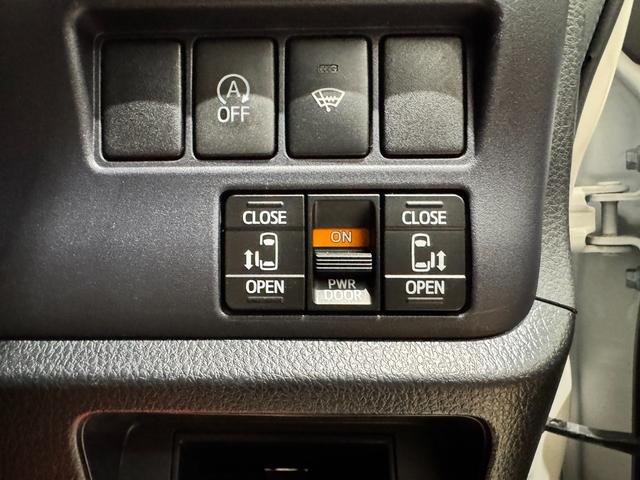 ノア Ｘ　４ＷＤ　純正ナビ　フルセグＴＶ　バックカメラ　スマーキー　プッシュスタート　両側パワースライドドア　ＬＥＤオートライト　Ｂｌｕｅｔｏｏｔｈ　ＥＴＣ　３列シート７人乗り　アイドリングストップ（37枚目）