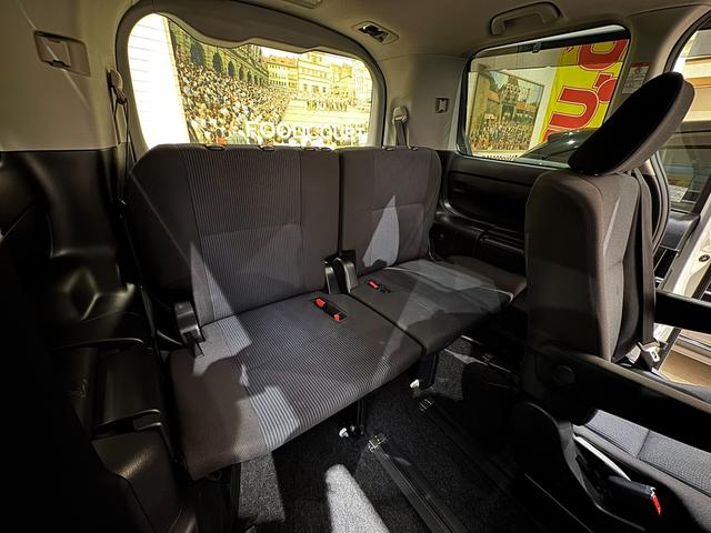 ノア Ｘ　４ＷＤ　純正ナビ　フルセグＴＶ　バックカメラ　スマーキー　プッシュスタート　両側パワースライドドア　ＬＥＤオートライト　Ｂｌｕｅｔｏｏｔｈ　ＥＴＣ　３列シート７人乗り　アイドリングストップ（46枚目）
