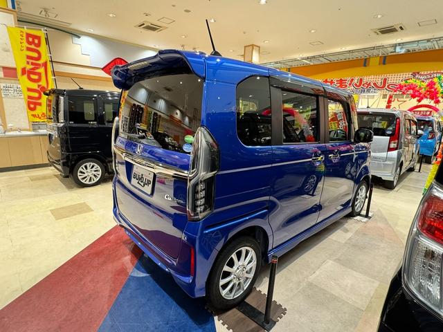 Ｎ－ＢＯＸカスタム Ｇ・Ｌホンダセンシング　４ＷＤ　ワンオーナー　ソナーセンサー　スマートキー　プッシュスタート　両側スライドドア片側電動　フロント左右シートヒーター　ＬＥＤオートライト　ＬＥＤフロントフォグ　ミラーヒーター　ＥＴＣ（7枚目）