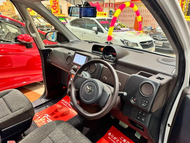 スペイド Ｘ　４ＷＤ　純正ナビ　フルセグＴＶ　Ｂｌｕｅｔｏｏｔｈ　スマートキー　プッシュスタート　ＥＴＣ　スマートルームミラー　バックカメラ　ナノイー　オートエアコン　パワースライドドア　ドアバイザー　４ＷＤ切替可（14枚目）