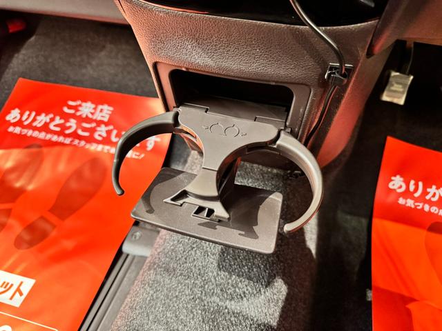 スペイド Ｘ　４ＷＤ　純正ナビ　フルセグＴＶ　Ｂｌｕｅｔｏｏｔｈ　スマートキー　プッシュスタート　ＥＴＣ　スマートルームミラー　バックカメラ　ナノイー　オートエアコン　パワースライドドア　ドアバイザー　４ＷＤ切替可（28枚目）
