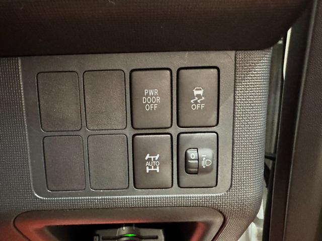 スペイド Ｘ　４ＷＤ　純正ナビ　フルセグＴＶ　Ｂｌｕｅｔｏｏｔｈ　スマートキー　プッシュスタート　ＥＴＣ　スマートルームミラー　バックカメラ　ナノイー　オートエアコン　パワースライドドア　ドアバイザー　４ＷＤ切替可（31枚目）