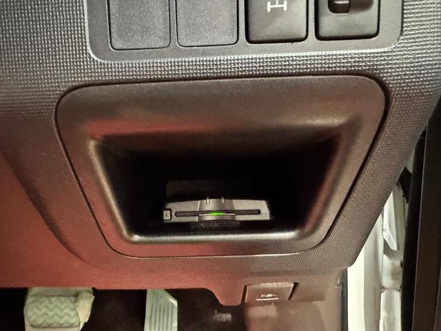 スペイド Ｘ　４ＷＤ　純正ナビ　フルセグＴＶ　Ｂｌｕｅｔｏｏｔｈ　スマートキー　プッシュスタート　ＥＴＣ　スマートルームミラー　バックカメラ　ナノイー　オートエアコン　パワースライドドア　ドアバイザー　４ＷＤ切替可（32枚目）