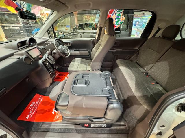 スペイド Ｘ　４ＷＤ　純正ナビ　フルセグＴＶ　Ｂｌｕｅｔｏｏｔｈ　スマートキー　プッシュスタート　ＥＴＣ　スマートルームミラー　バックカメラ　ナノイー　オートエアコン　パワースライドドア　ドアバイザー　４ＷＤ切替可（37枚目）