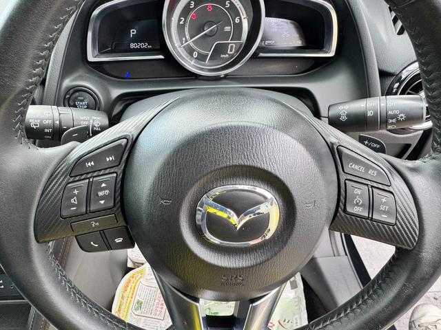 デミオ ＸＤツーリング　４ＷＤ　アイ・アクティブセンス　メーカーオプションナビ　フルセグＴＶ　ステアリモコン　ＬＥＤオートライト　プッシュスタート　オートエアコン　ＭＴモード　パドルシフト　ドアバイザー　純正アルミホイール（20枚目）