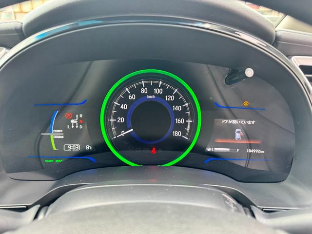 シャトル ハイブリッド　４ＷＤ　コンフォートビューパッケージ　スマートキー　プッシュスタート　ナビ　ＣＤ　ＳＤ　ミラーヒーター　フロント熱線　ライトレベライザー　ウインカーミラー　ドアバイザー（19枚目）
