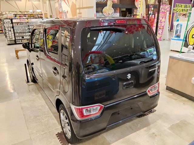 ワゴンR ハイブリッドFX 4WD ブレーキアシスト スマートキー プッシュスタート 左右シートヒーター ドアミラーヒーター ヘッドアップディスプレイ ETC 横滑り防止 フルオートAC 社外アルミ(6枚目)